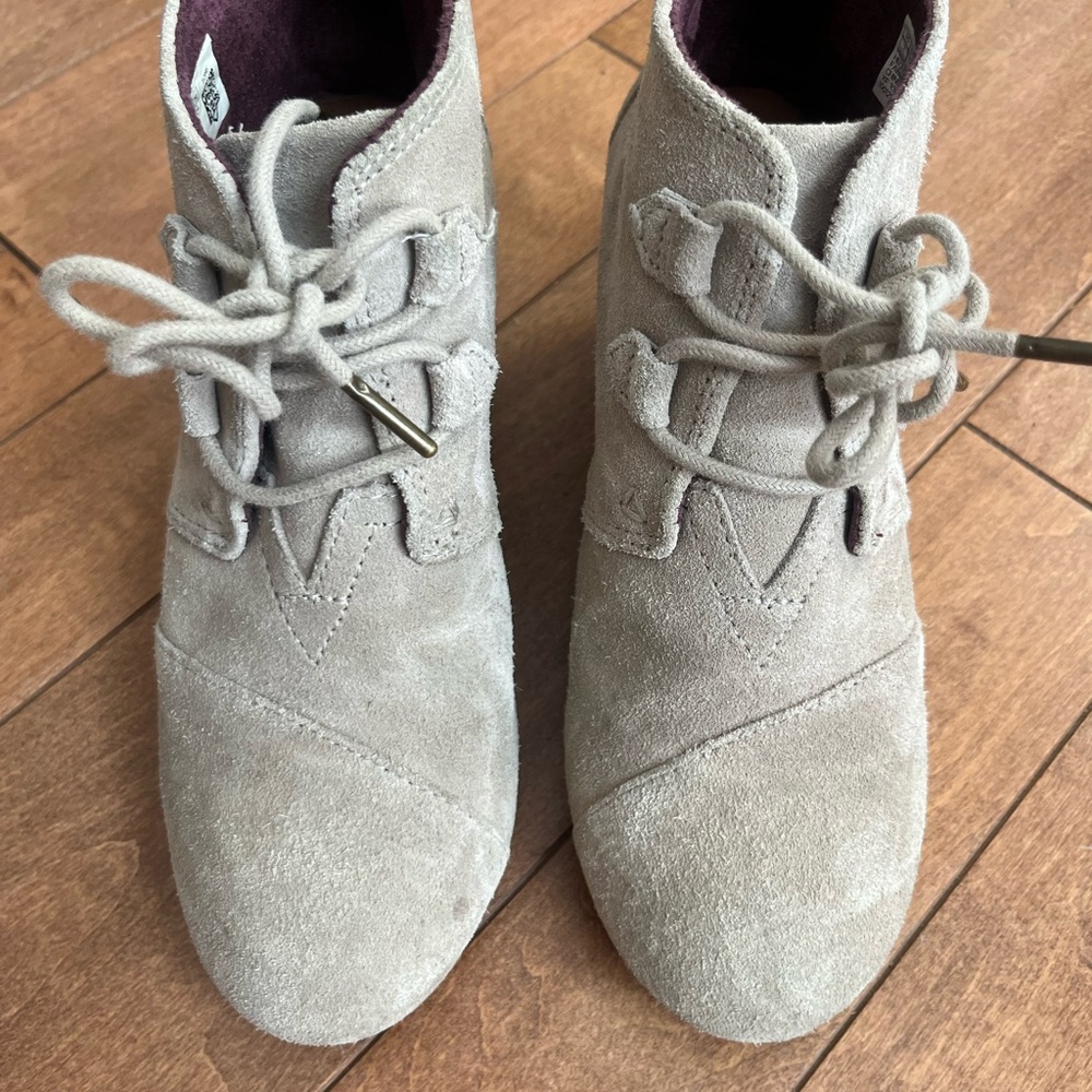 Women's Suede Ankle Boots - Cream